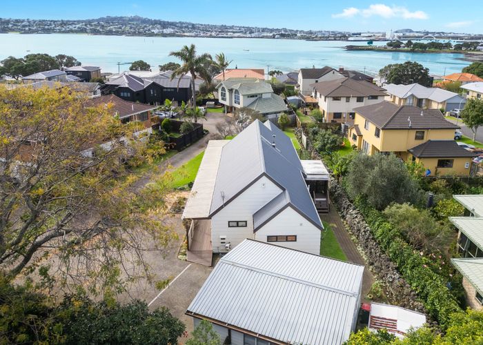  at 12 Nadine Place, Mangere Bridge, Manukau City, Auckland