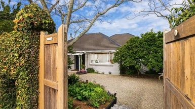  at 11 Brighton Terrace, Mairangi Bay, Auckland