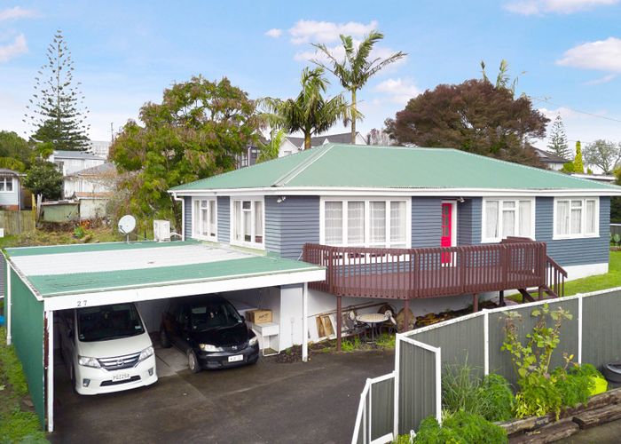  at 2/7 McLeod Road, Henderson, Auckland