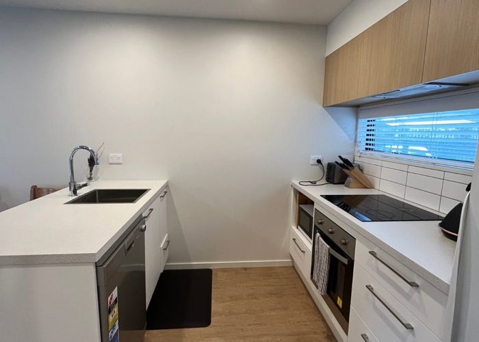  at 2/48 Glen Road, Stokes Valley, Lower Hutt, Wellington