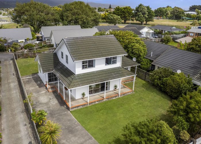  at 18 Te Kupe Road, Paraparaumu Beach, Kapiti Coast, Wellington