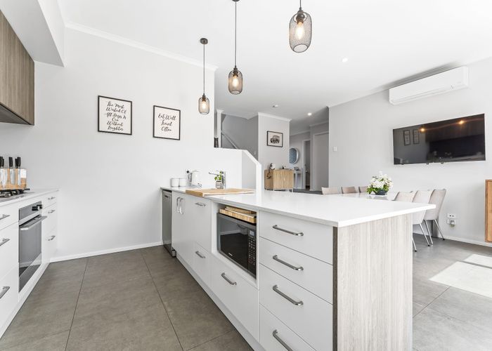  at 48 Karepiro Drive, Stanmore Bay, Rodney, Auckland