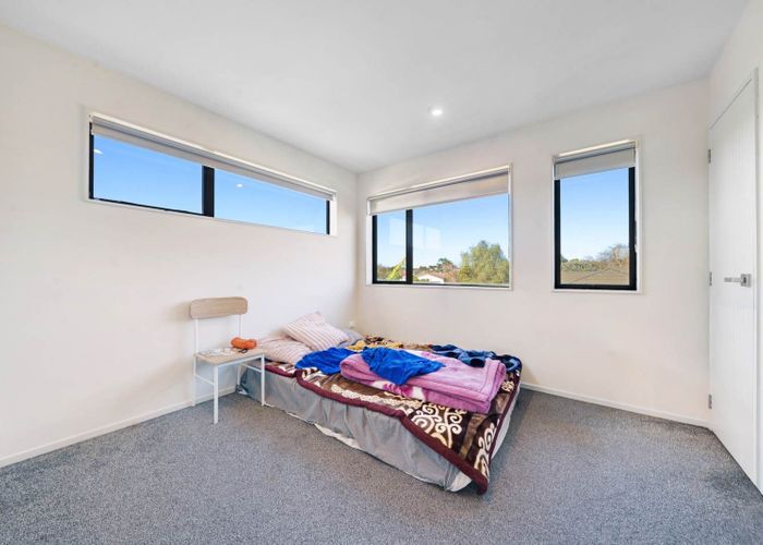  at 2/15 Rush Place, Mangere, Manukau City, Auckland