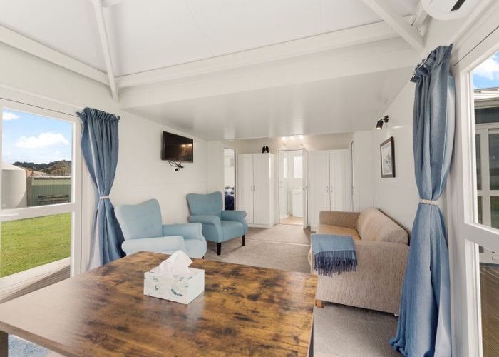  at 60 Neva Street, Fortrose, Tokanui