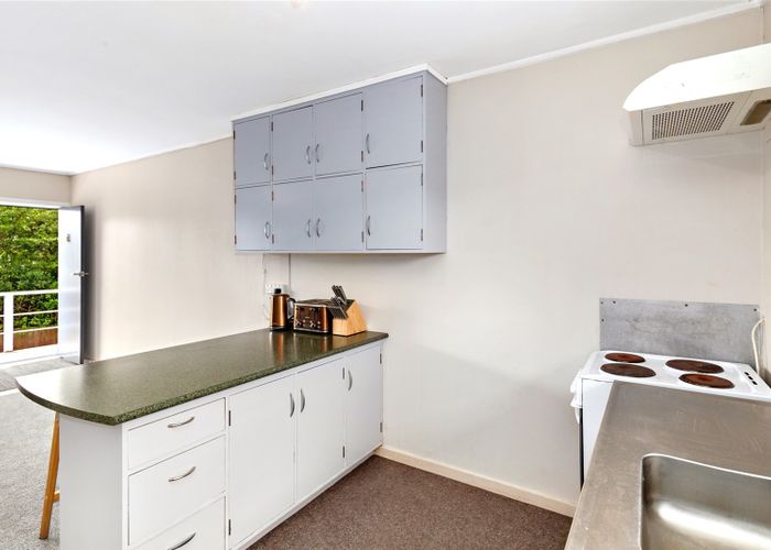  at 4/12A Oxford Street, Tawa, Wellington