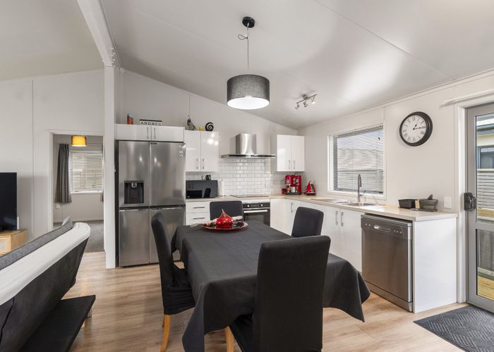  at 3a Kingsbridge Drive, Burwood, Christchurch City, Canterbury