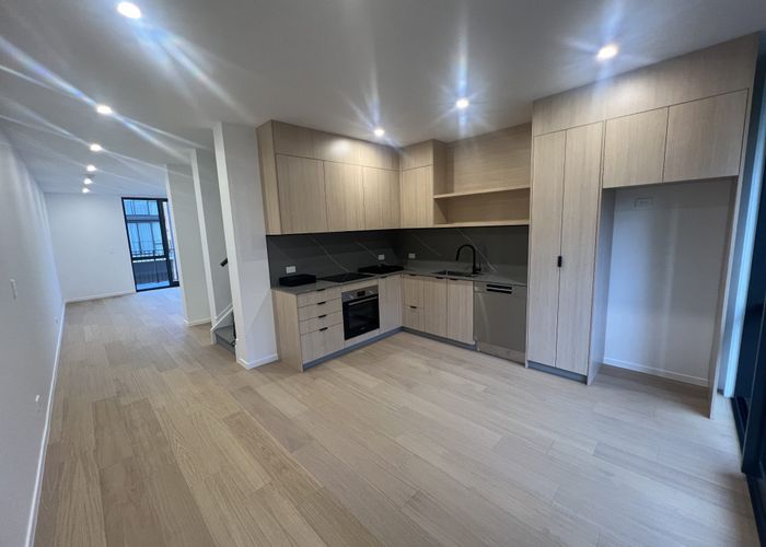  at 42 Amber court, Stonefields, Auckland City, Auckland