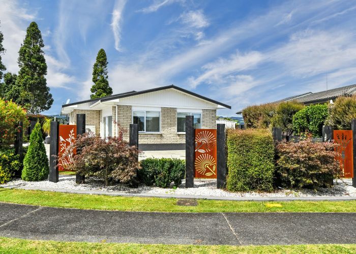  at 19 Hazeldene Place, Opaheke, Papakura, Auckland