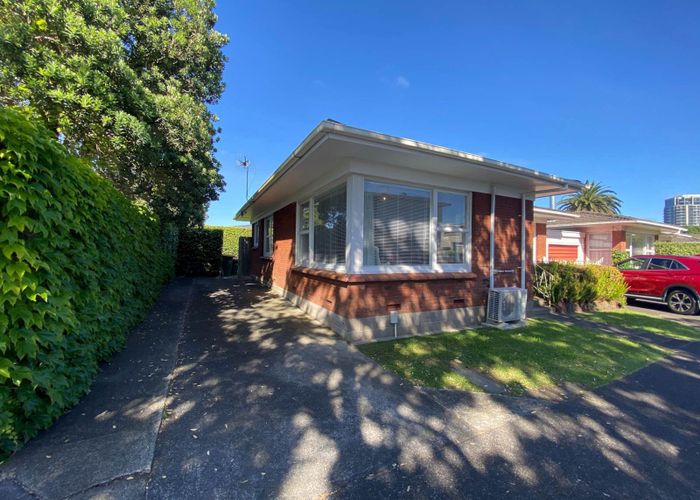  at 1/3 Esmonde Road, Takapuna, Auckland