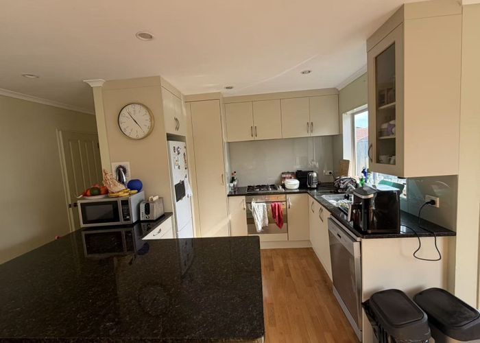  at 11 Jeffs Road, Flat Bush, Manukau City, Auckland