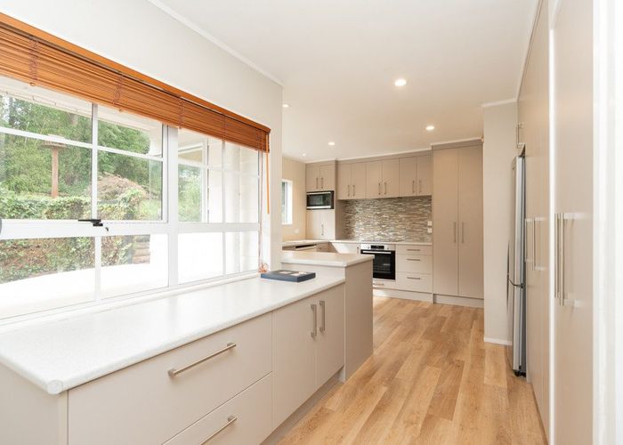  at 33 Pohutukawa Drive, Pukete, Hamilton