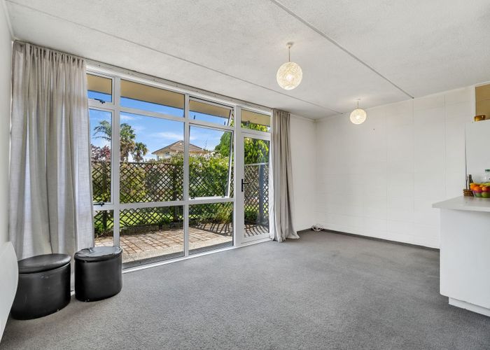  at 2/18 Carnot Street, Glenholme, Rotorua, Bay Of Plenty