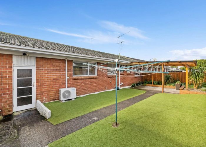  at 2/93 Panama Road, Mount Wellington, Auckland
