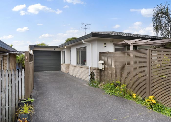  at 15/61 Mays Road, Te Papapa, Auckland