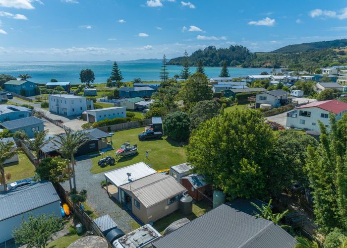  at 20 Peninsula Parade, Hihi