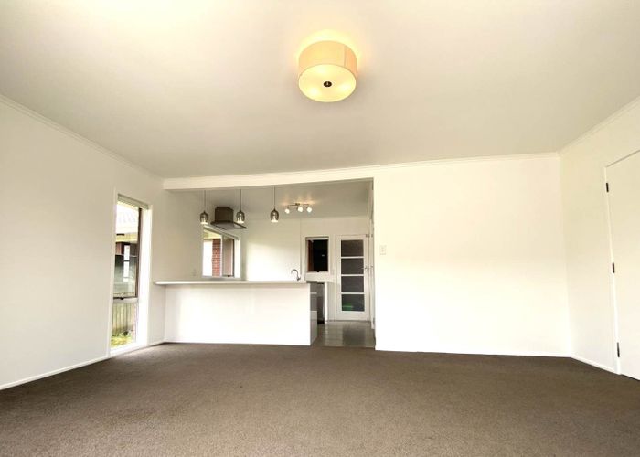  at 2/17 Omana Road, Milford, North Shore City, Auckland