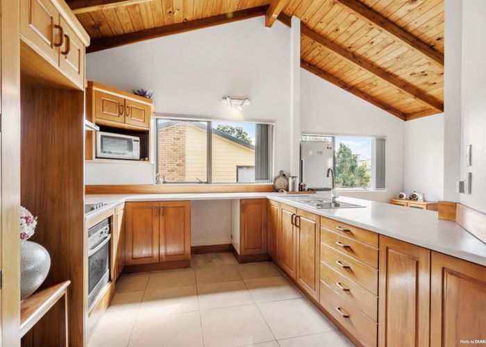  at 1/20 Calypso Place, Rothesay Bay, Auckland