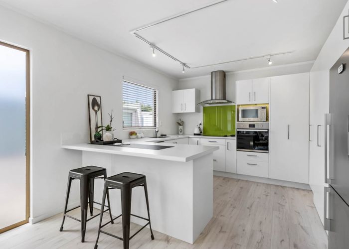  at 2/34 Atkin Avenue, Mission Bay, Auckland