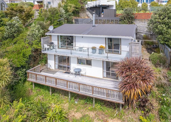  at 12 Hipango Terrace, Durie Hill, Whanganui