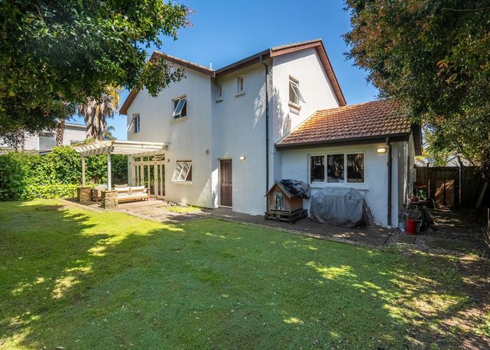  at 37 Kinleith Way, Albany, North Shore City, Auckland