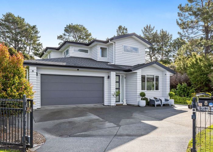  at 8 Somerset Place, Stanmore Bay, Rodney, Auckland