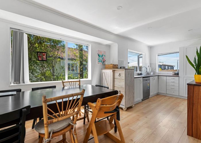  at 64A Browns Bay Road, Rothesay Bay, North Shore City, Auckland