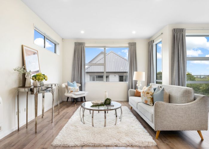  at 11 Manuwai Road, Torbay, Auckland