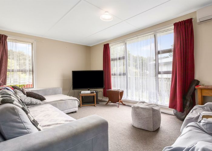  at 5 Whanga Crescent, Titahi Bay, Porirua