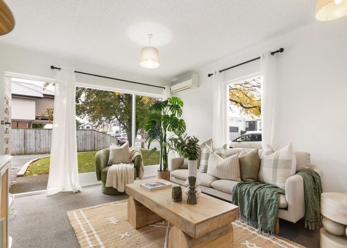  at 1/53 Brockworth Place, Riccarton, Christchurch City, Canterbury