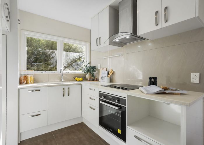  at 4/11 Tawera Road, Greenlane, Auckland City, Auckland