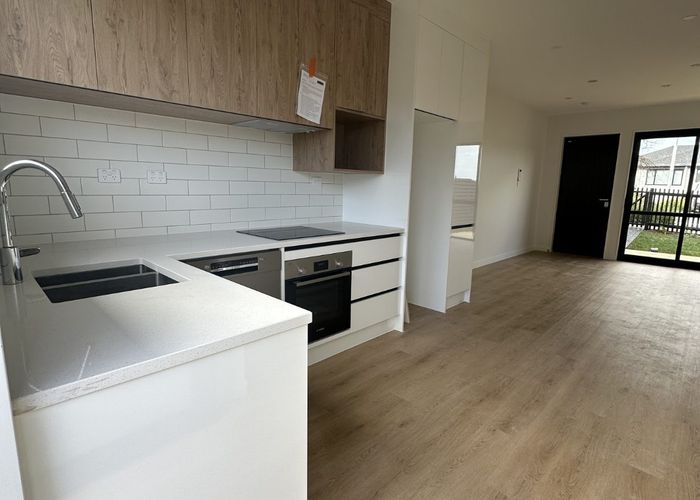  at 3/130 Te Oneroa Way, Long Bay, North Shore City, Auckland
