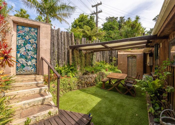  at 27 Cory Road, Palm Beach, Waiheke Island, Auckland