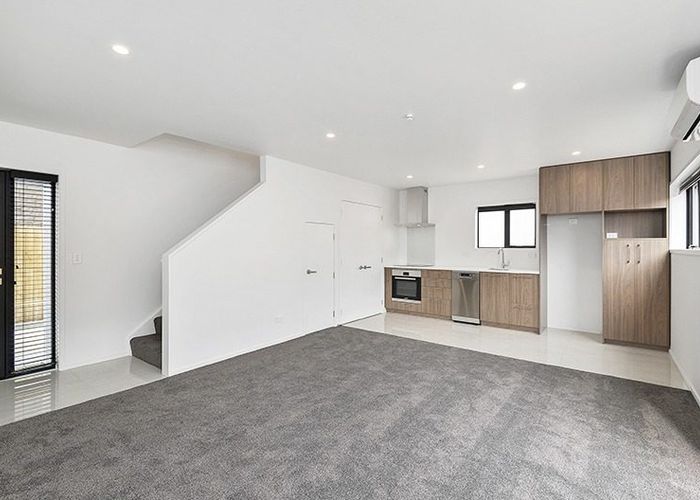  at 1/24  Parlane Street, Addington, Christchurch City, Canterbury