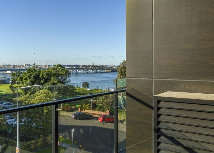 at 201/6 Park Street, Tauranga