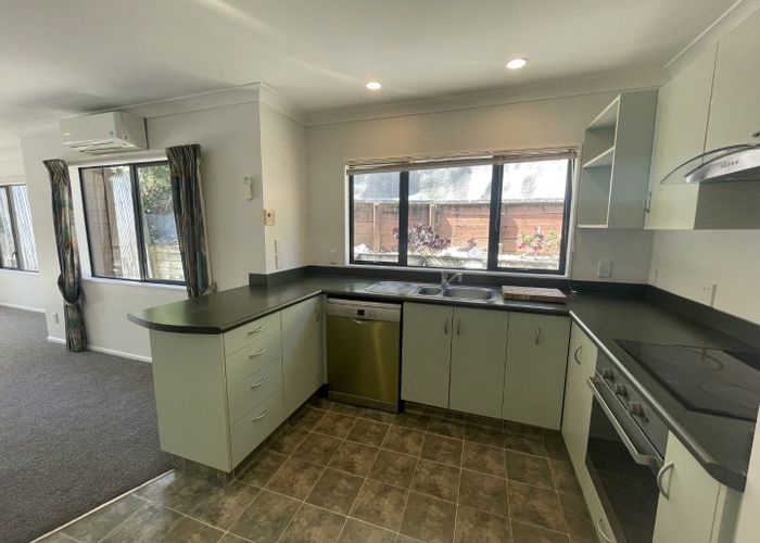  at 4/15 Glanmire Road, Newlands, Wellington, Wellington