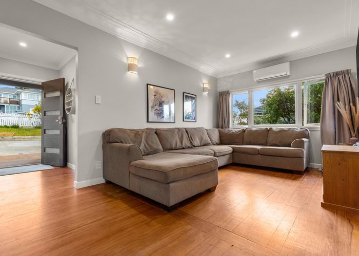  at 1/18 Evans Road, Glen Eden, Auckland