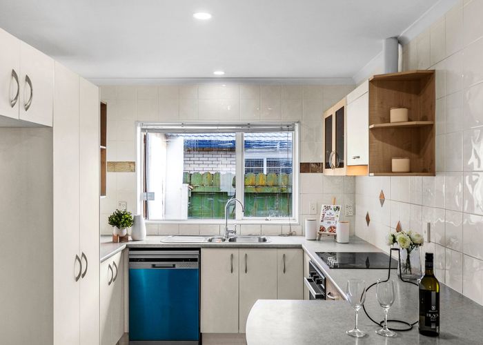  at 96A Manuroa Road, Takanini, Auckland