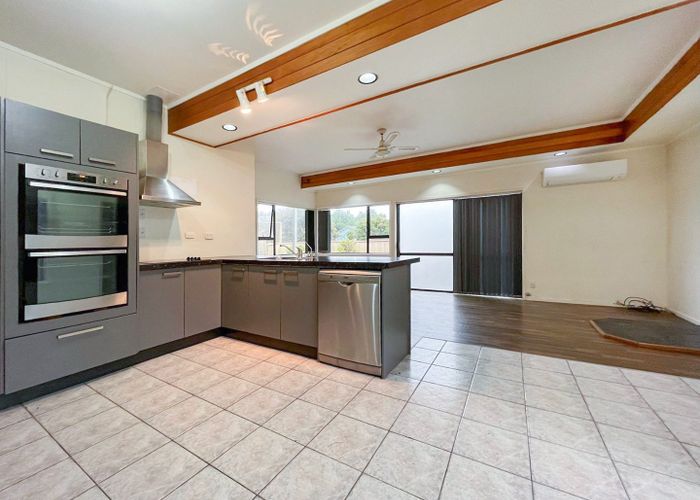  at 4 Landsberg Way, Windsor Park, North Shore City, Auckland