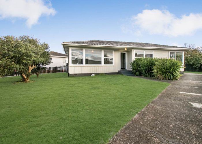  at 39 Staverton Crescent, Mangere, Auckland
