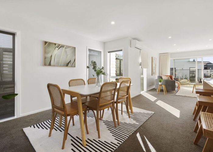 at 12 Promontory Crescent, Newlands, Wellington