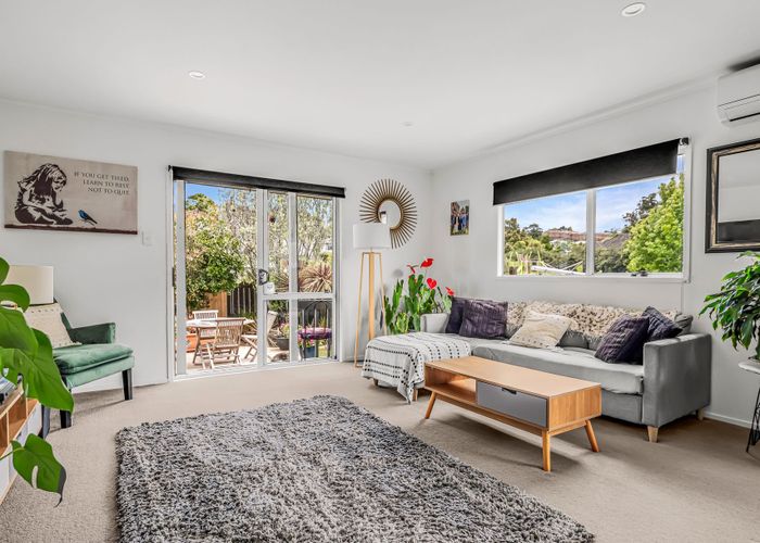  at 3 Buisson Glade, West Harbour, Waitakere City, Auckland