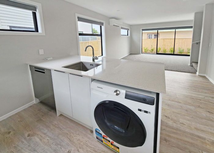  at 10 Reading Street, Wainuiomata, Lower Hutt, Wellington