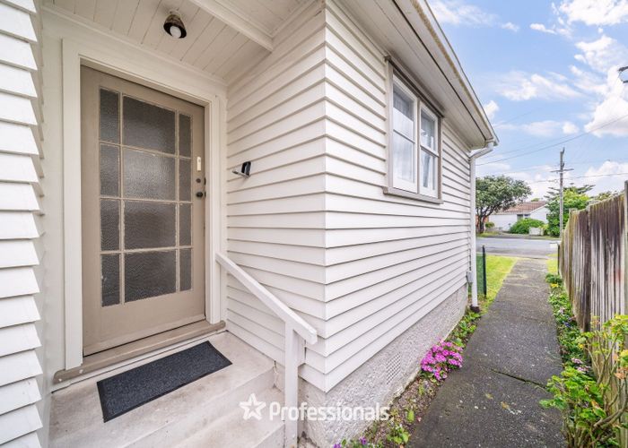  at 161 Whites Line East, Waiwhetu, Lower Hutt, Wellington