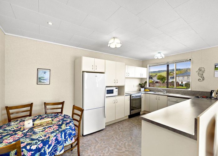  at 18 Cottonwood Place, Kawakawa Bay, Manukau City, Auckland
