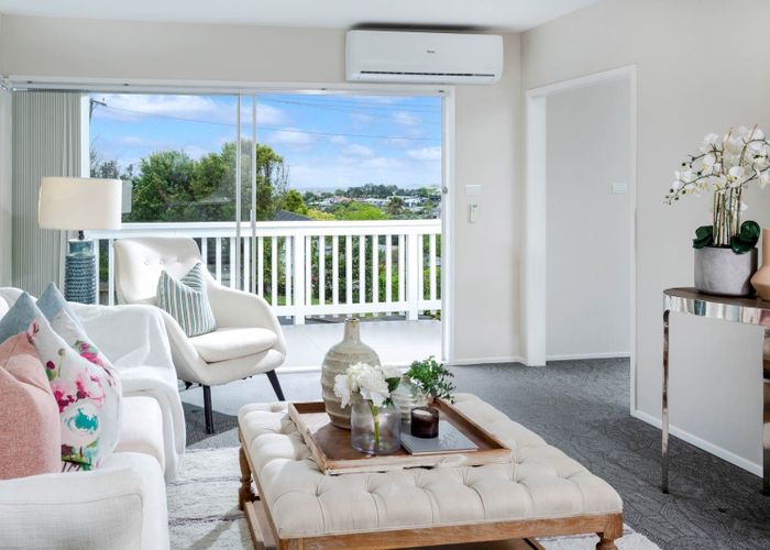  at 1 Phillipa Place, Browns Bay, North Shore City, Auckland