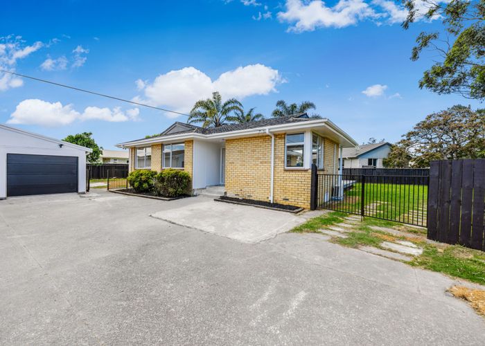  at 23 Eccles Place, Otara, Auckland