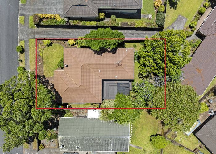  at 15 Mark Edward Drive, Half Moon Bay, Auckland