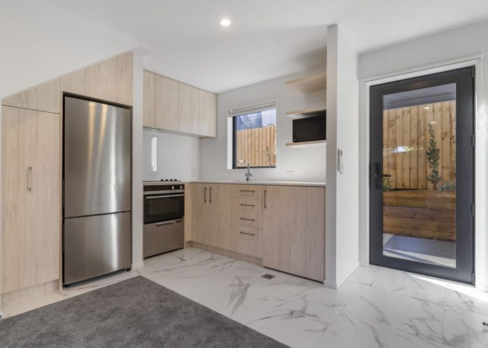  at 11/10 Yeovil Road, Te Atatu Peninsula, Waitakere City, Auckland