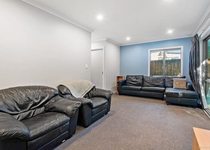  at 1/10 Gazeley Avenue, Silverdale, Hamilton