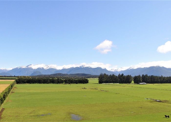  at Lot 4, 1725B Manapouri Te Anau Highway, Manapouri, Southland, Southland